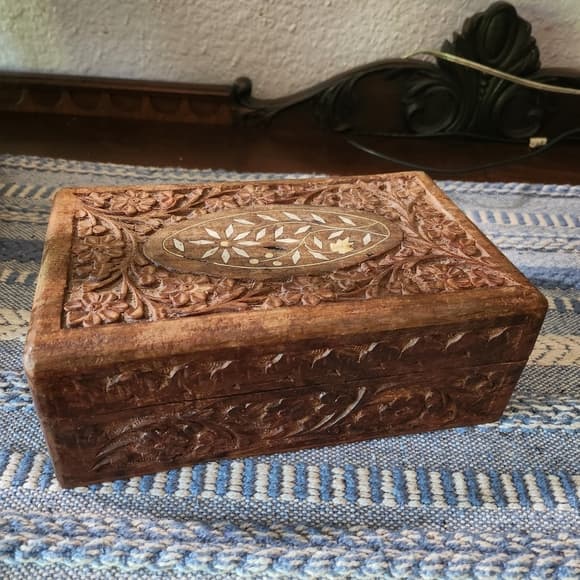 Mid Century Intricately Carved Wooden Jewelry Box With Shell Inlay - Thumbnail 13