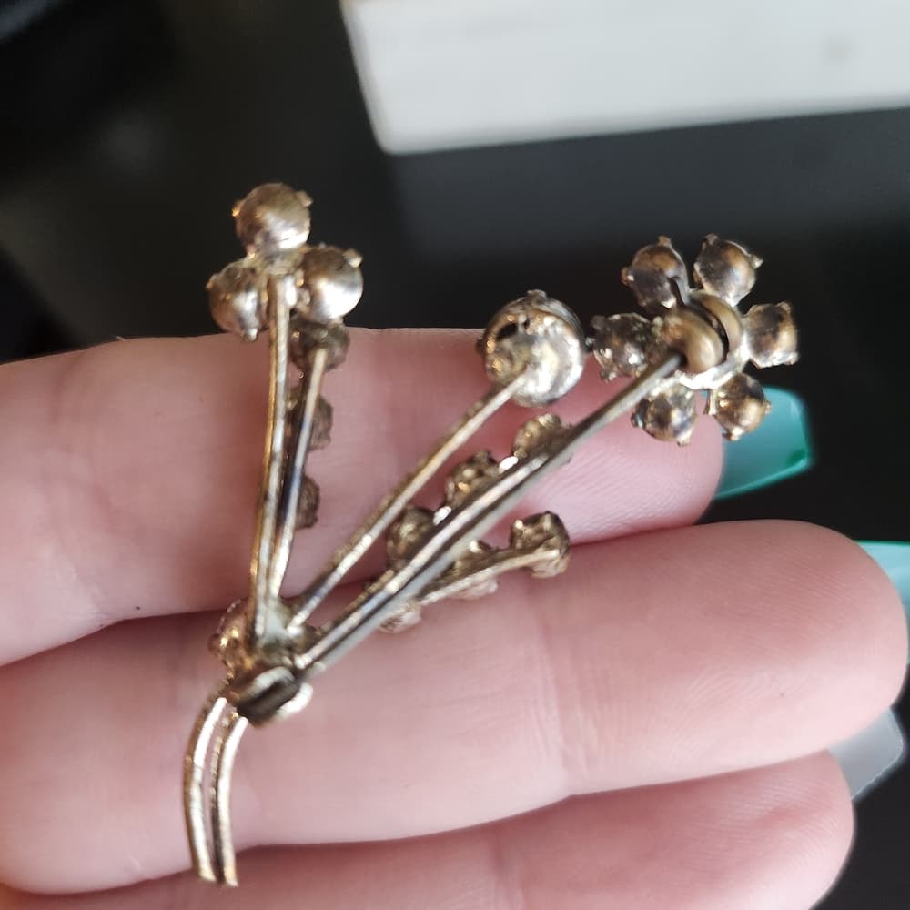 Vintage Silver Tone White Rhinestone Flower Bunch Brooch - Thumbnail 5