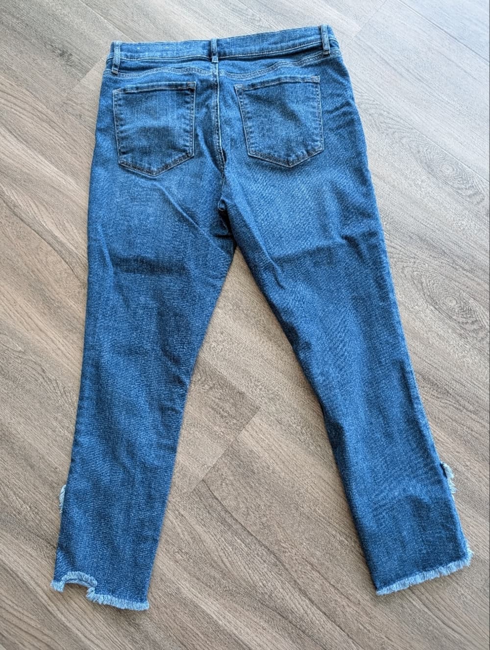 LOFT Outlet Frayed Hem Cropped Modern Skinny Blue Jeans - Thumbnail 6