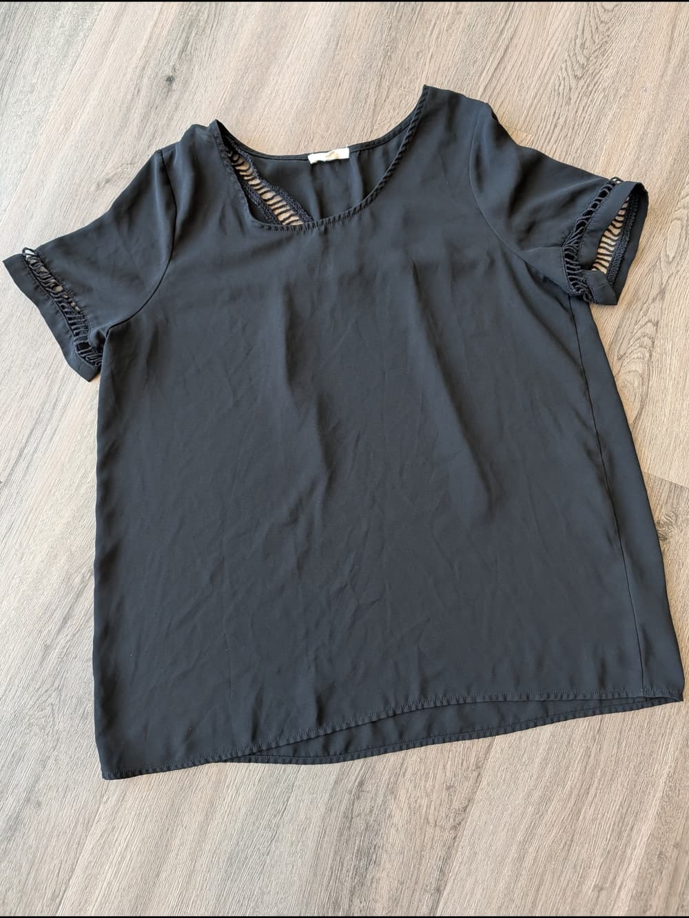 Pleione Black Short-Sleeve Blouse with Cut Out Style Trim - Thumbnail 7