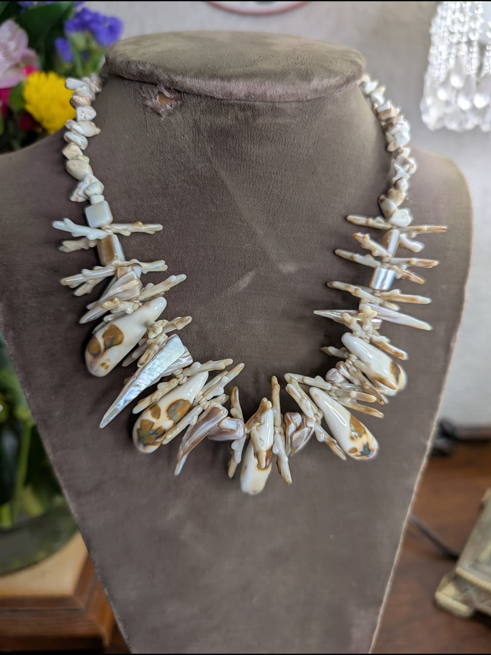 Cream White And Brown Shell And Coral Statement Bib 16" Necklace With Extension - Thumbnail 8