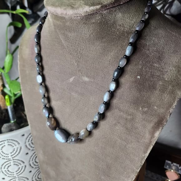 Gorgeous Luster Gray Mother Of Pearl Shell Oblong Beaded Graduated Necklace - Thumbnail 11