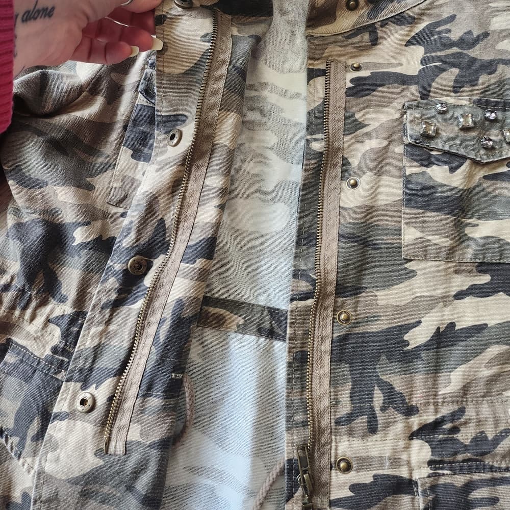 JJ Winter Bedazzled Women's Camo Design Utility Jean Jacket - Beige/Olive - Thumbnail 5