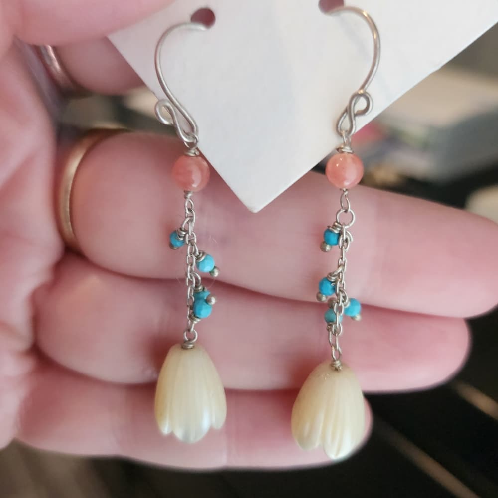 Carved Mother Of Pearl Flower Long Dangle Beaded Silver Drop Earrings - Thumbnail 3