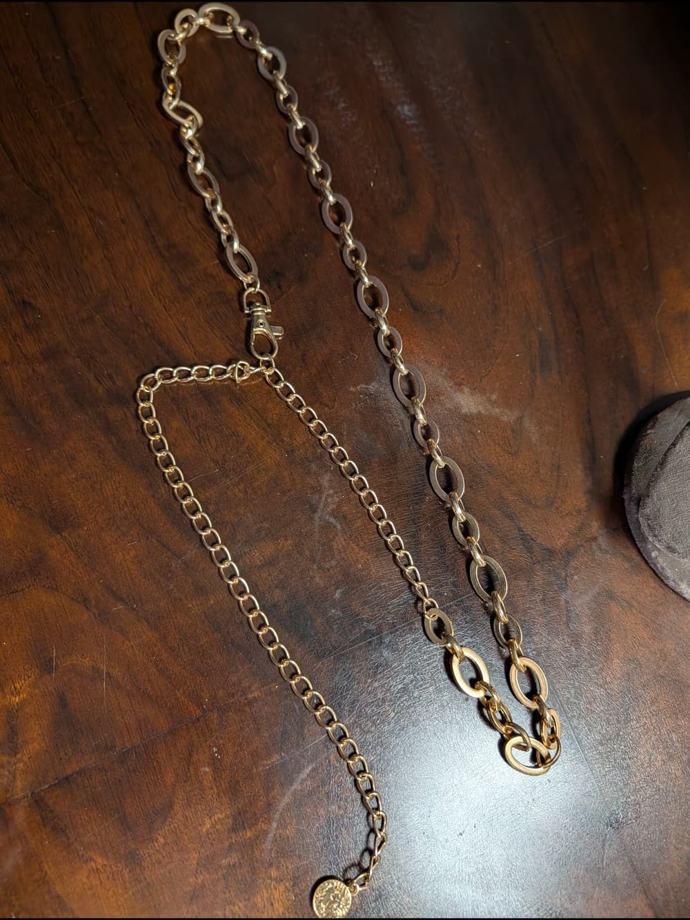 Anne Klein Gold Tone Link Chain Waist Belt With Lion Charm Dangle