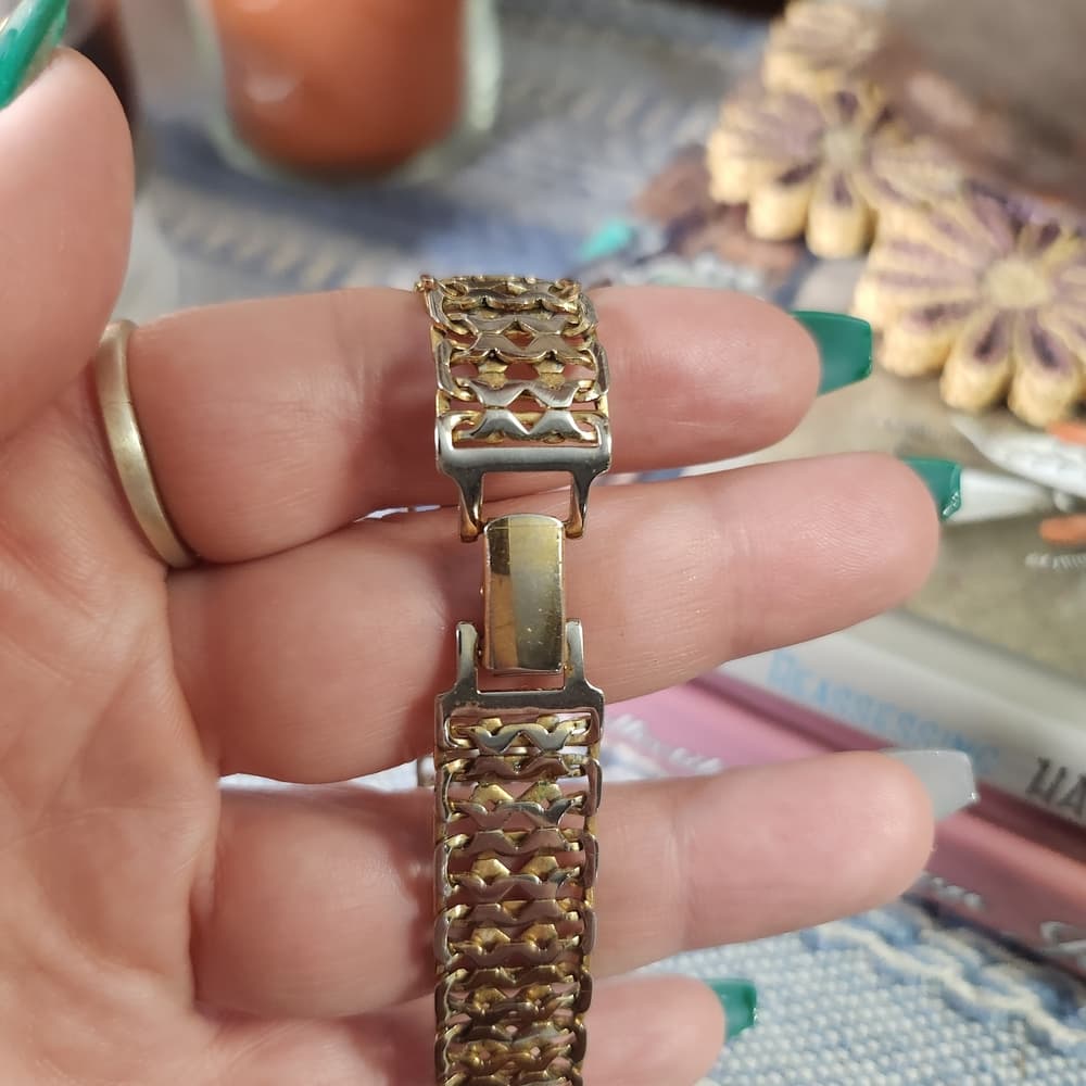 Vintage Signed Monet Gold Tone Link Chain 7" Bracelet - Thumbnail 3