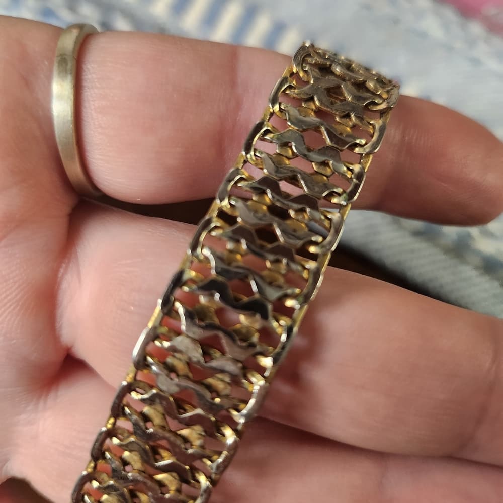 Vintage Signed Monet Gold Tone Link Chain 7" Bracelet - Thumbnail 6