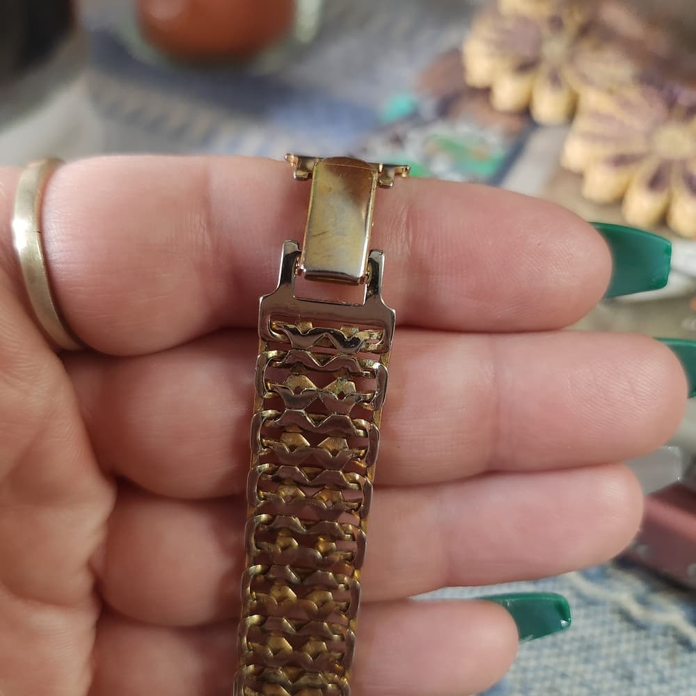 Vintage Signed Monet Gold Tone Link Chain 7" Bracelet - Thumbnail 2