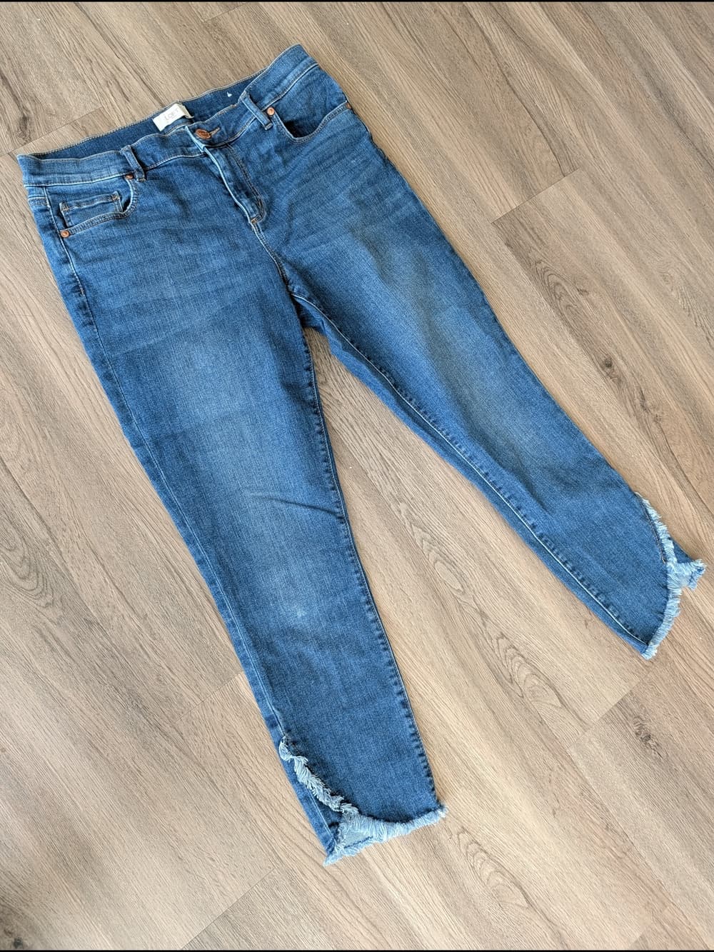 LOFT Outlet Frayed Hem Cropped Modern Skinny Blue Jeans