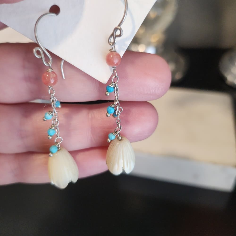 Carved Mother Of Pearl Flower Long Dangle Beaded Silver Drop Earrings - Thumbnail 7