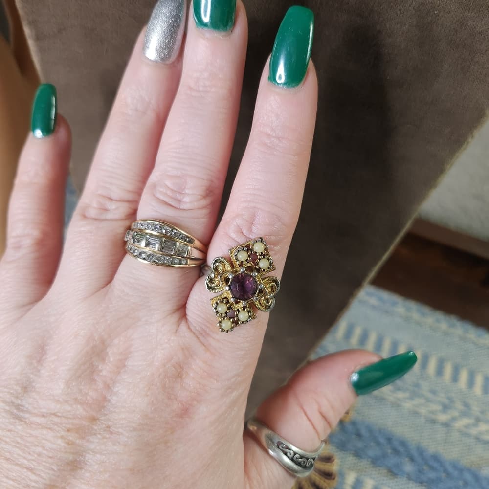Vintage Sarah Coventry Purple Glass Mini Pearl Gold Tone Costume Ring - Thumbnail 9