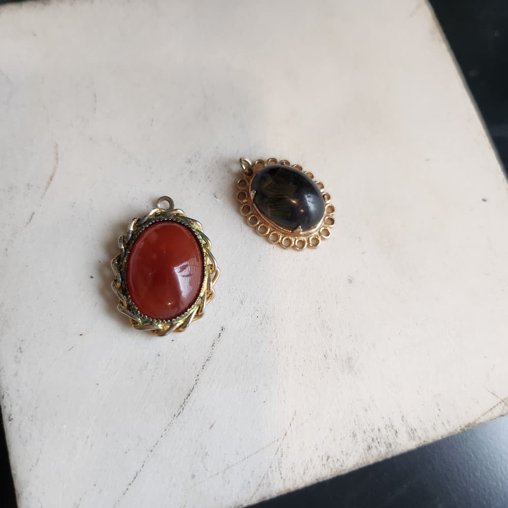 Dainty Gemstone Pendants Gold Tone Black Tiger's Eye And Carnelian - Thumbnail 3