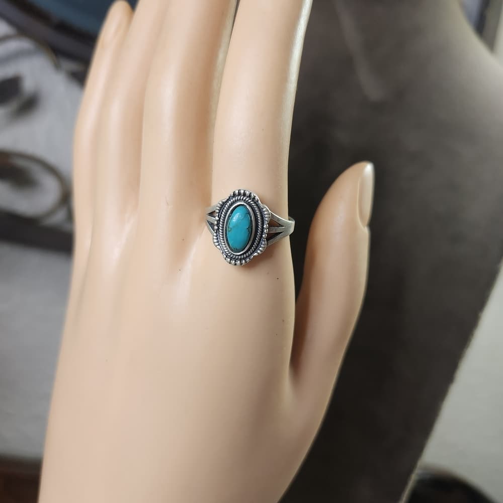 New - Oval Turquiose Native Style Hand Made Sterling Silver Size 7 Ring