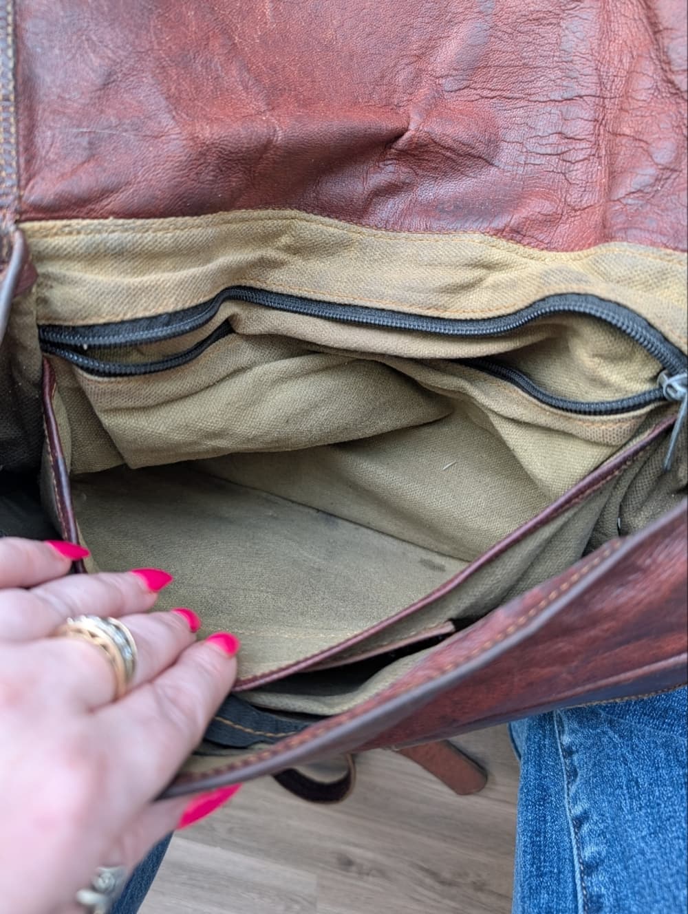 Vintage Komal's Rustic Well Loved Brown Genuine Leather Satchel Messenger Bag - Thumbnail 6