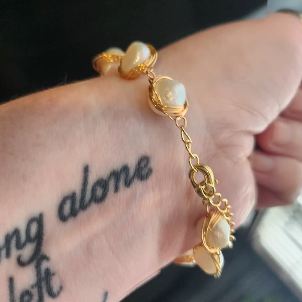 Golden Wire Wrapped Baroque Round Button Freshwater Pearl Bracelet 7.5 - Thumbnail 4