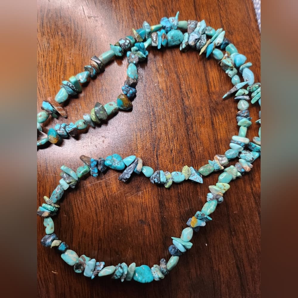 Southwestern Style 24" Long Turquoise Chip Beaded Necklace With Silver Clasp - Thumbnail 3