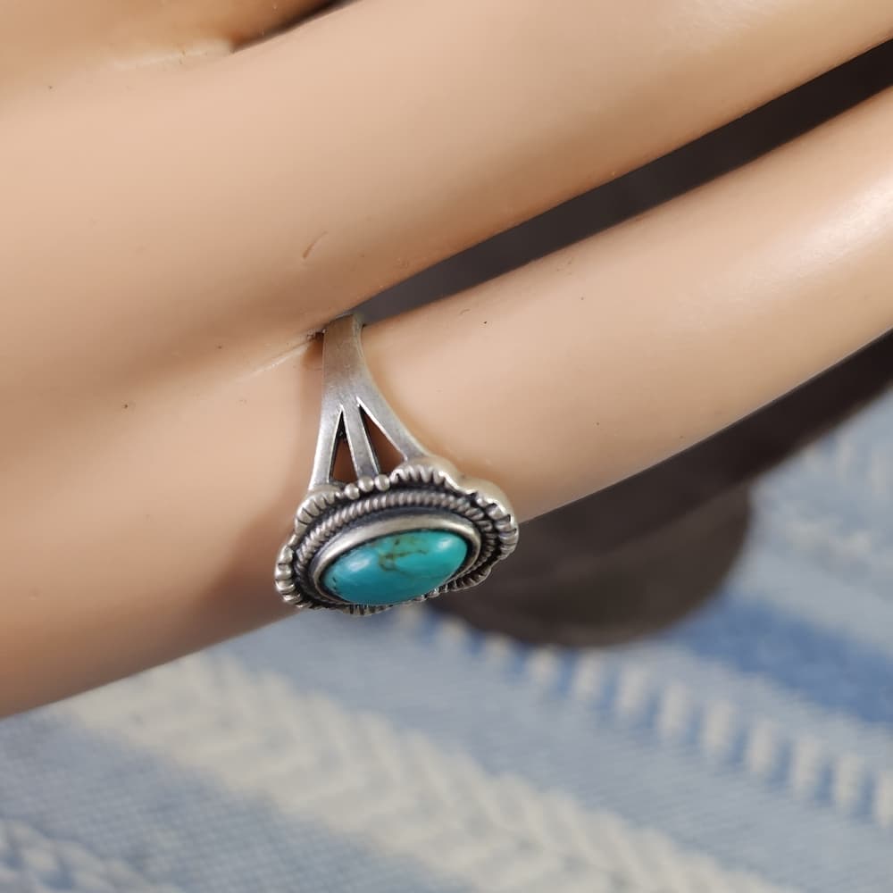 New - Oval Turquiose Native Style Hand Made Sterling Silver Size 7 Ring - Thumbnail 2