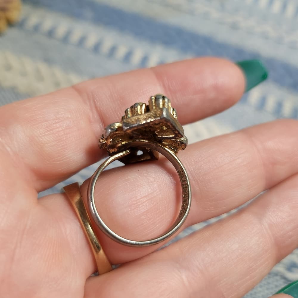 Vintage Sarah Coventry Purple Glass Mini Pearl Gold Tone Costume Ring - Thumbnail 5