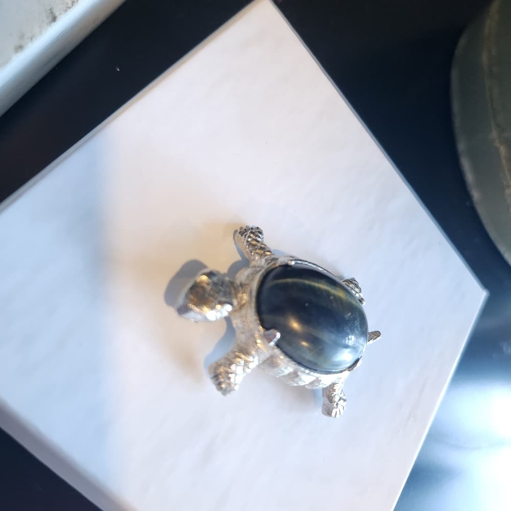 Silver Tone Turtle Brooch with Black Tiger's Eye Oval Stone Center - Thumbnail 2