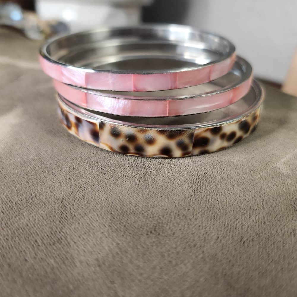 Vintage Pink and Cowrie Shell Silver Tone Unmarked Bangle Bracelets