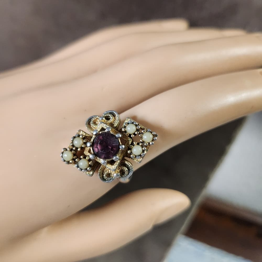 Vintage Sarah Coventry Purple Glass Mini Pearl Gold Tone Costume Ring - Thumbnail 10