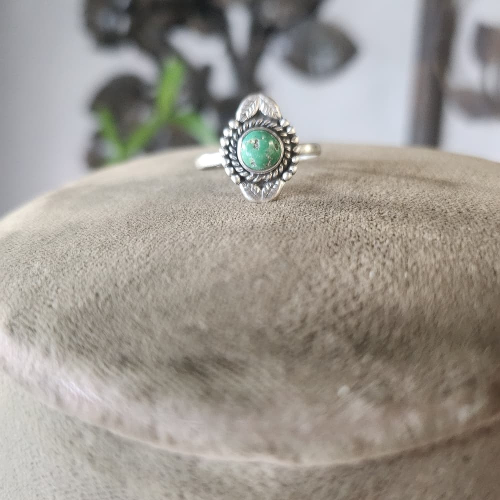 Emerald Valley Turquoise Sterling Silver Ring | Size 8 Southwestern - Thumbnail 4