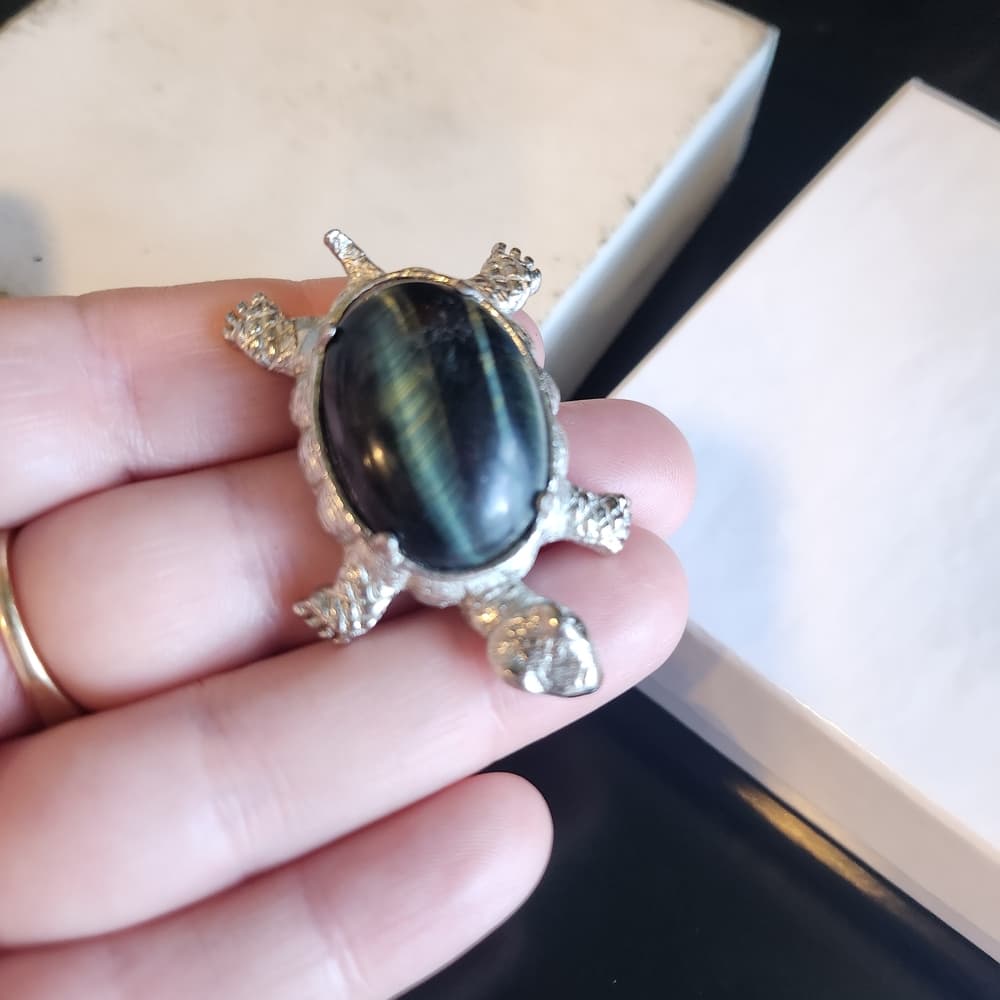 Silver Tone Turtle Brooch with Black Tiger's Eye Oval Stone Center - Thumbnail 7