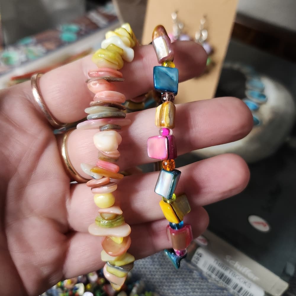 Rainbow Shell Beaded Jewelry Bundle Bracelets And Earring - Thumbnail 2