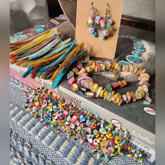 Rainbow Shell Beaded Jewelry Bundle Bracelets And Earring - Thumbnail 14