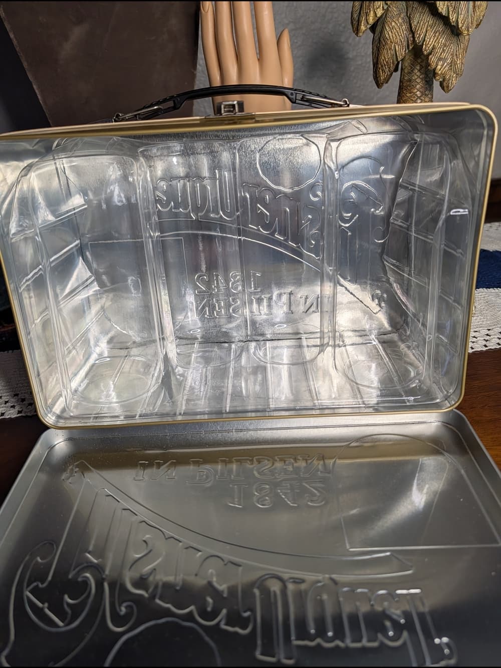 Pilsner Urquell Metal Tin Lunchbox - White & Gold Beer Missing 2017 - Thumbnail 4