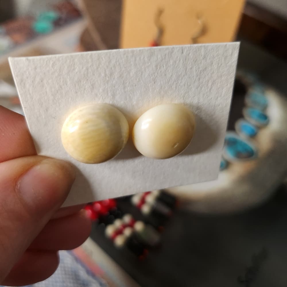 Southwestern Native Style Earring Lot With Carved Bone And Shell - Thumbnail 2