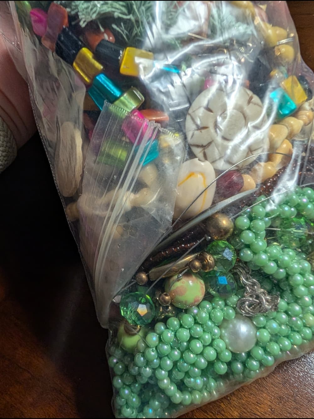 Bag of Mixed Beads Shell Bone Stone And More Multicolor - Thumbnail 7