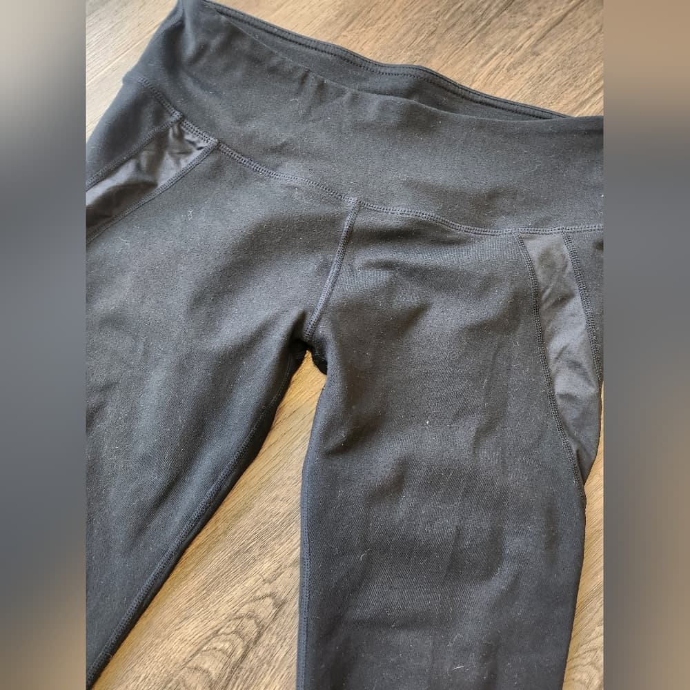 Fabletics Black Performance Leggings With Sheer Design Work Out Athletic Pants - Thumbnail 2