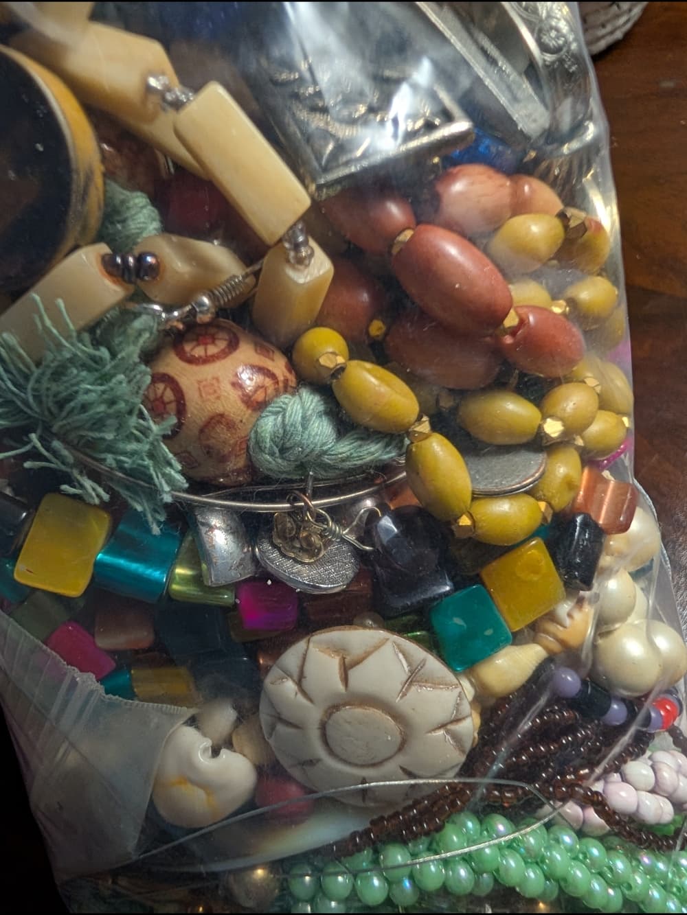 Bag of Mixed Beads Shell Bone Stone And More Multicolor - Thumbnail 8