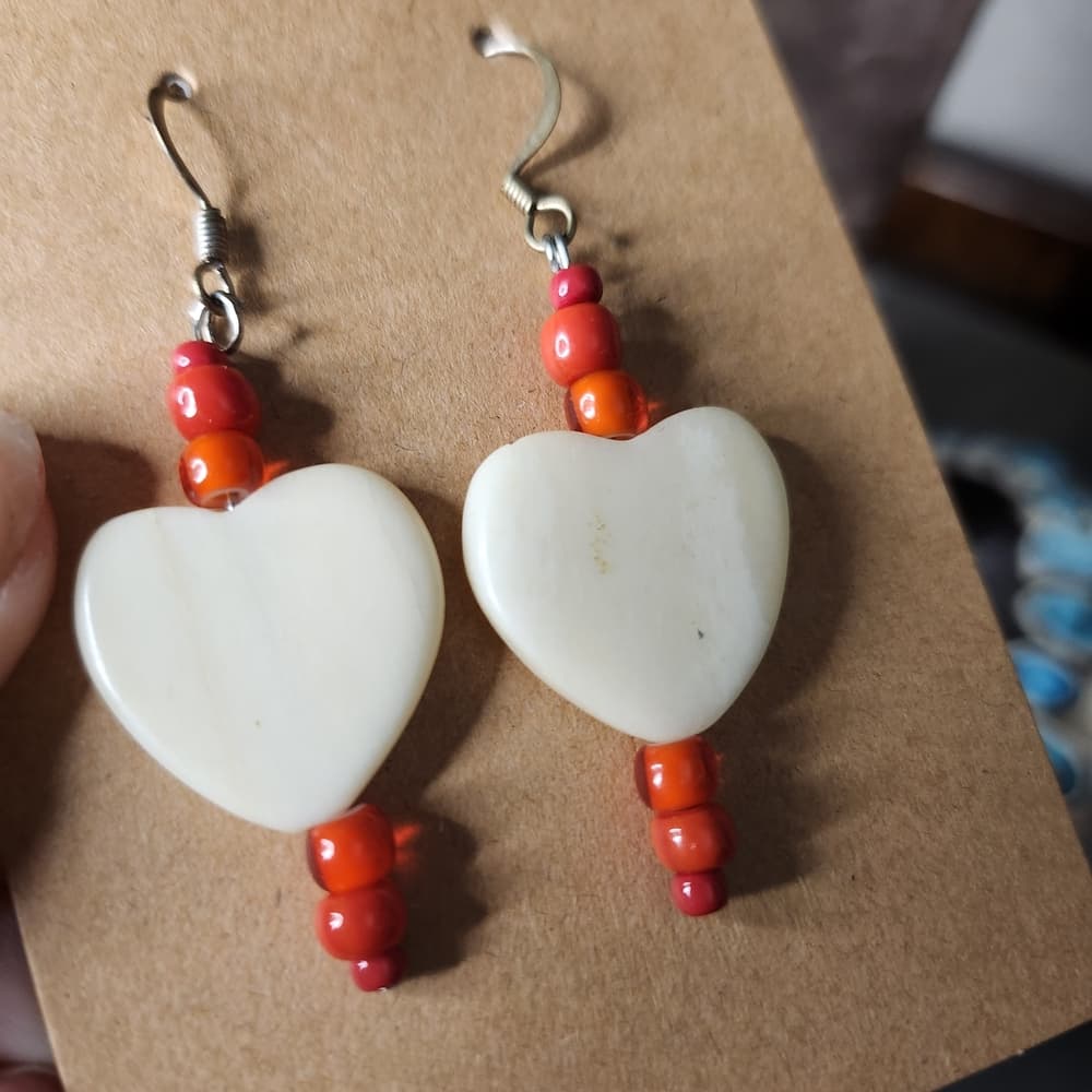 Southwestern Native Style Earring Lot With Carved Bone And Shell - Thumbnail 4
