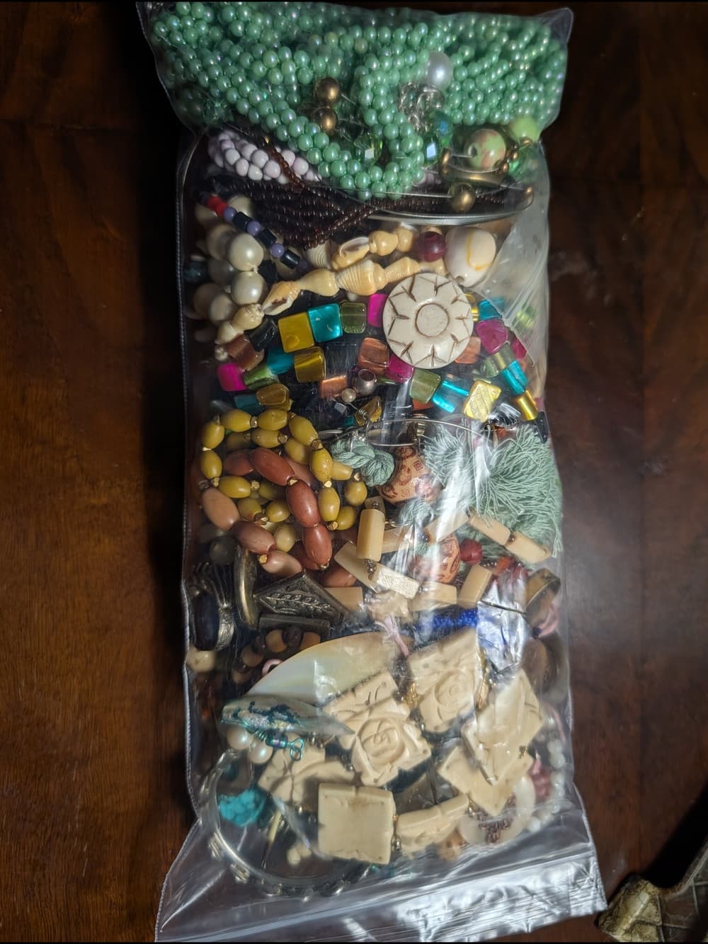 Bag of Mixed Beads Shell Bone Stone And More Multicolor - Thumbnail 10