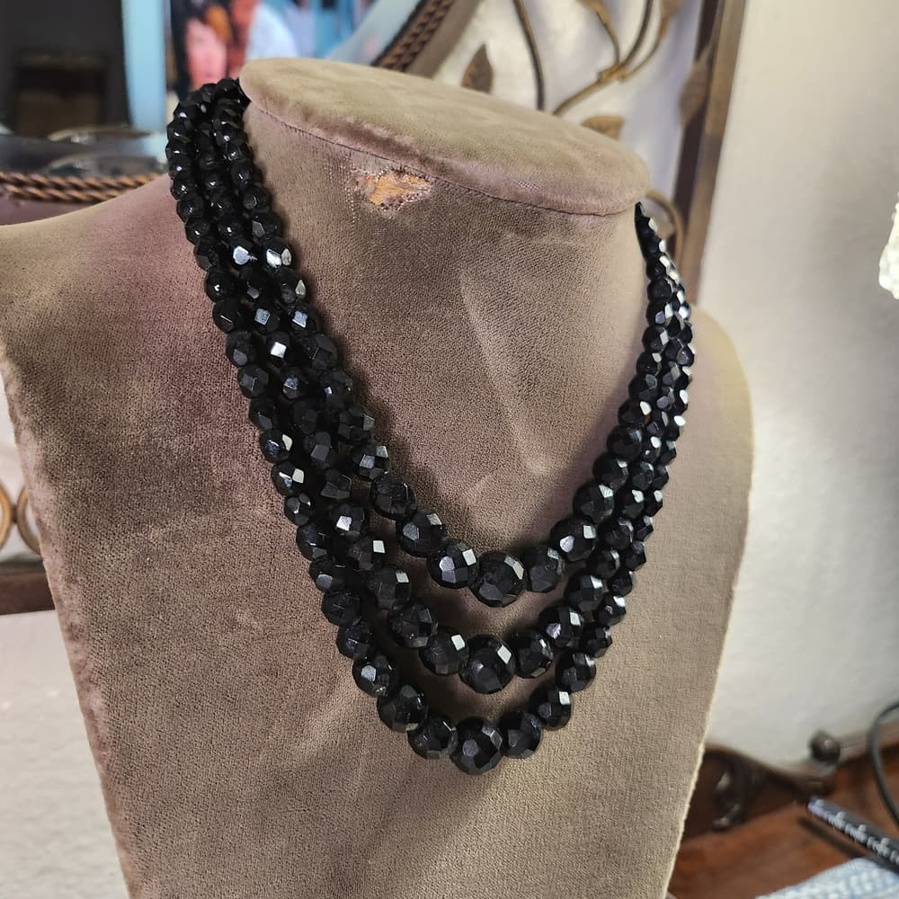 Vintage Laguna Graduated Black Fauceted Glass Beaded 16" Triple Strand Necklace - Thumbnail 2