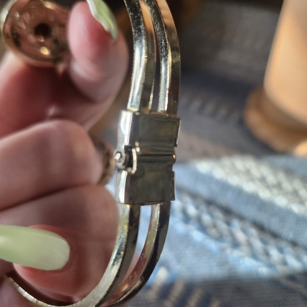 Vintage Gold Tone Hinged Clamp Style Cuff Style Bracelet Soft Pink Cabs - Thumbnail 4