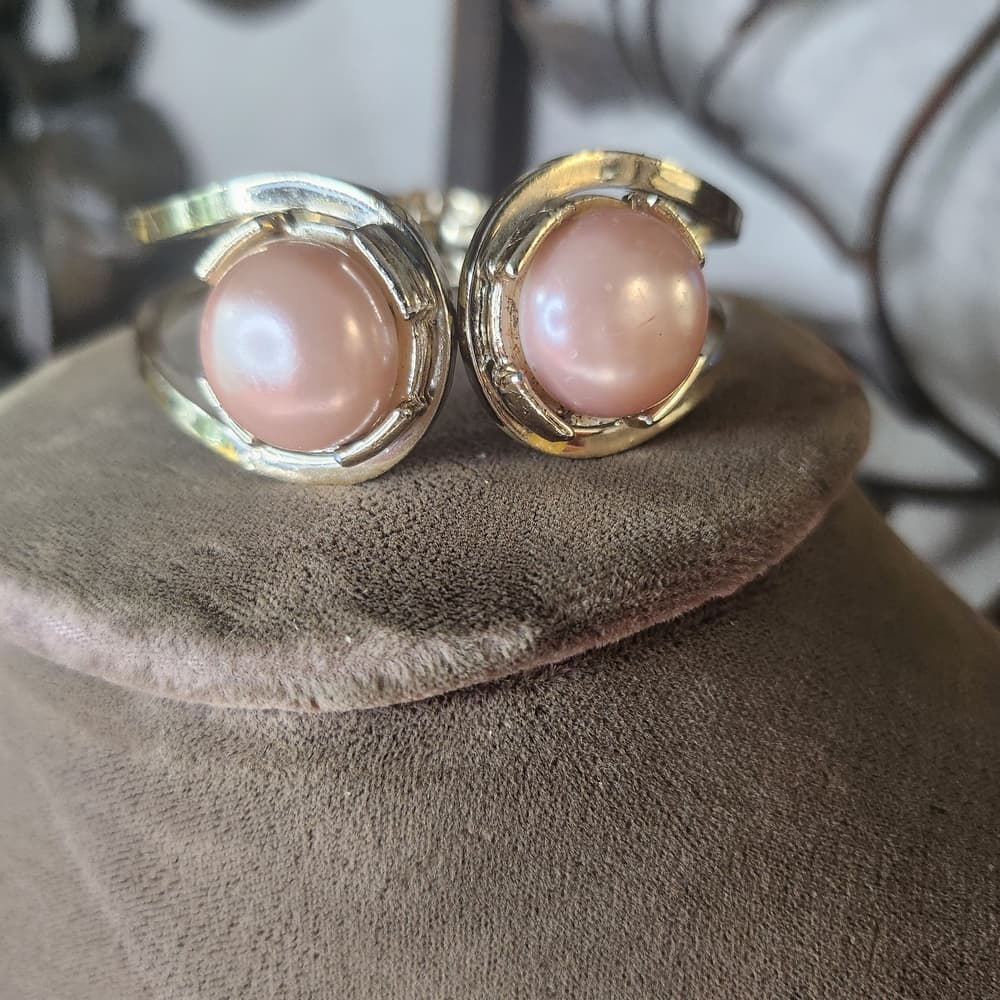Vintage Gold Tone Hinged Clamp Style Cuff Style Bracelet Soft Pink Cabs - Thumbnail 8
