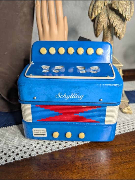 Vintage Schylling The Little Blue Accordion - Musical Toy Works Fun - Thumbnail 8