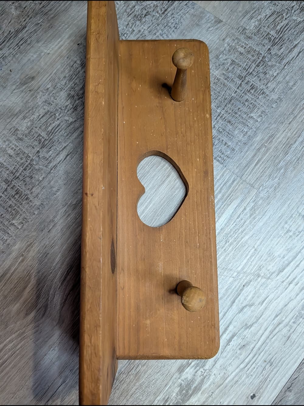 Vintage Wood Heart Peg Shelf Brown Cottage Country Folk - Thumbnail 3