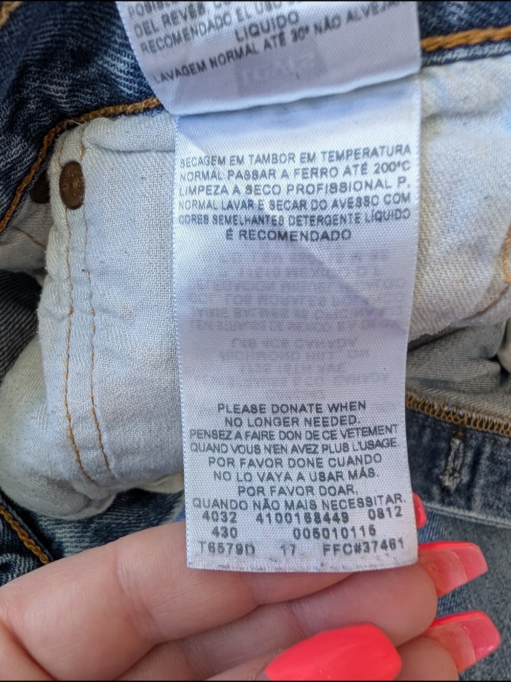 Levi's 501 Light Blue Naturally Distressed Thrashed Denim Jeans Hole In Crotch - Thumbnail 6