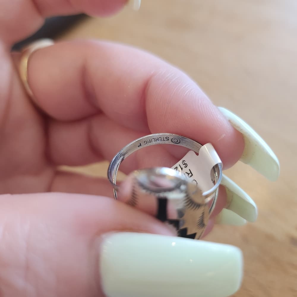 Signed Felix Perry Navajo Pink Conch Sterling Silver Ring | Size 8 Shadow Box - Thumbnail 11