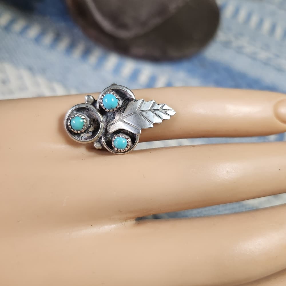 Vintage Sterling Silver And Turquoise ZUNI Native Snake Eye Leaf Ring Sz 5 - Thumbnail 3