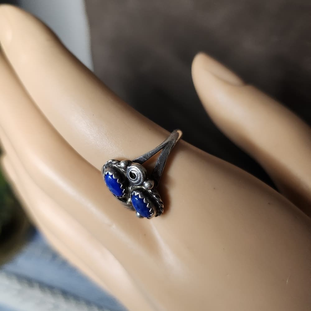 Signed Navajo Sterling Silver And Lapis Lazuli Oval Floral Ring 6.5 - Thumbnail 3