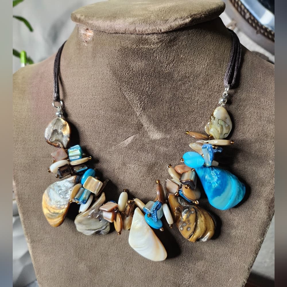 Blue Cream Brown Shell And Black Leather 16" Necklace With Extension - Thumbnail 8