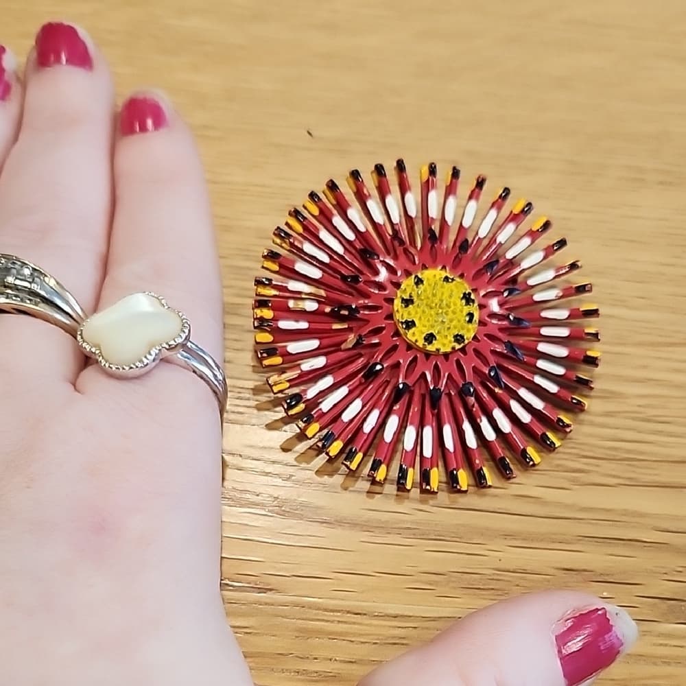 Colorful 1960s Circular Enamel Match Stick Firework Floral Hand Brooch - Thumbnail 7