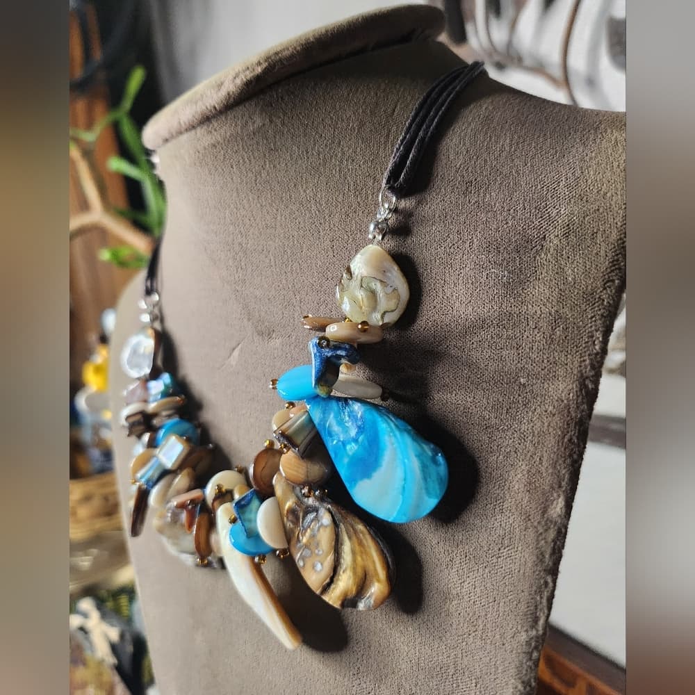 Blue Cream Brown Shell And Black Leather 16" Necklace With Extension - Thumbnail 3