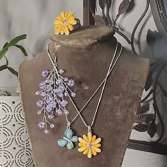 Sparkly Floral Bundle Yellow and Purple Dragonfly Jewelry Set With Ring Earrings - Thumbnail 11