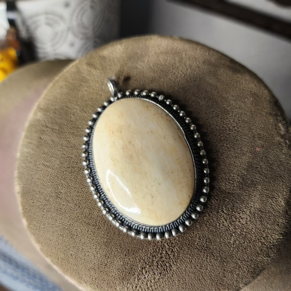 Vintage Silver And Cream Bone Oval Pendant Necklace - Thumbnail 7
